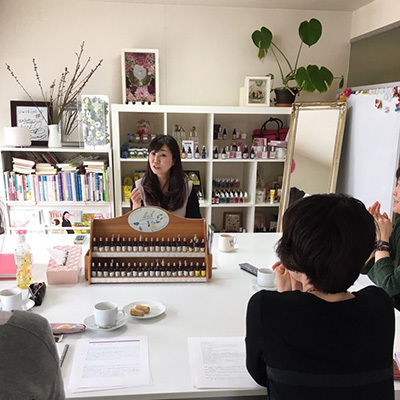 講師として活躍する